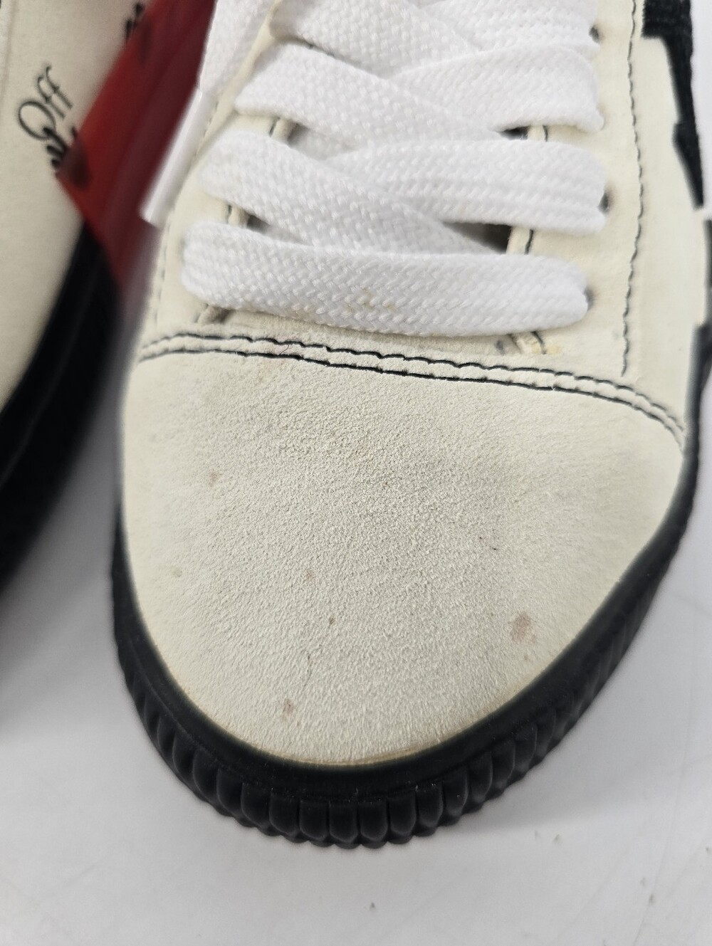 Off White New Arrow Low Vulcanized White Black Sneakers Size 35 US 5 - Picture 3 of 16